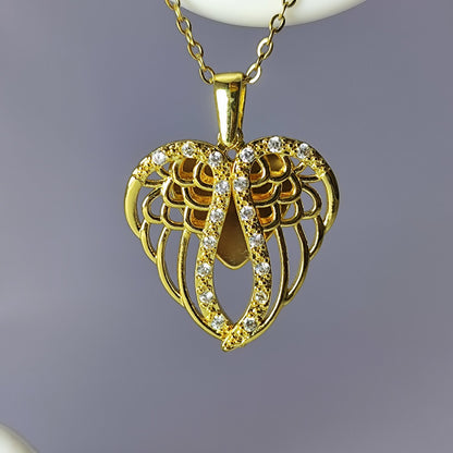 Golden Wings opening pendant | Anti-tarnish Ekam